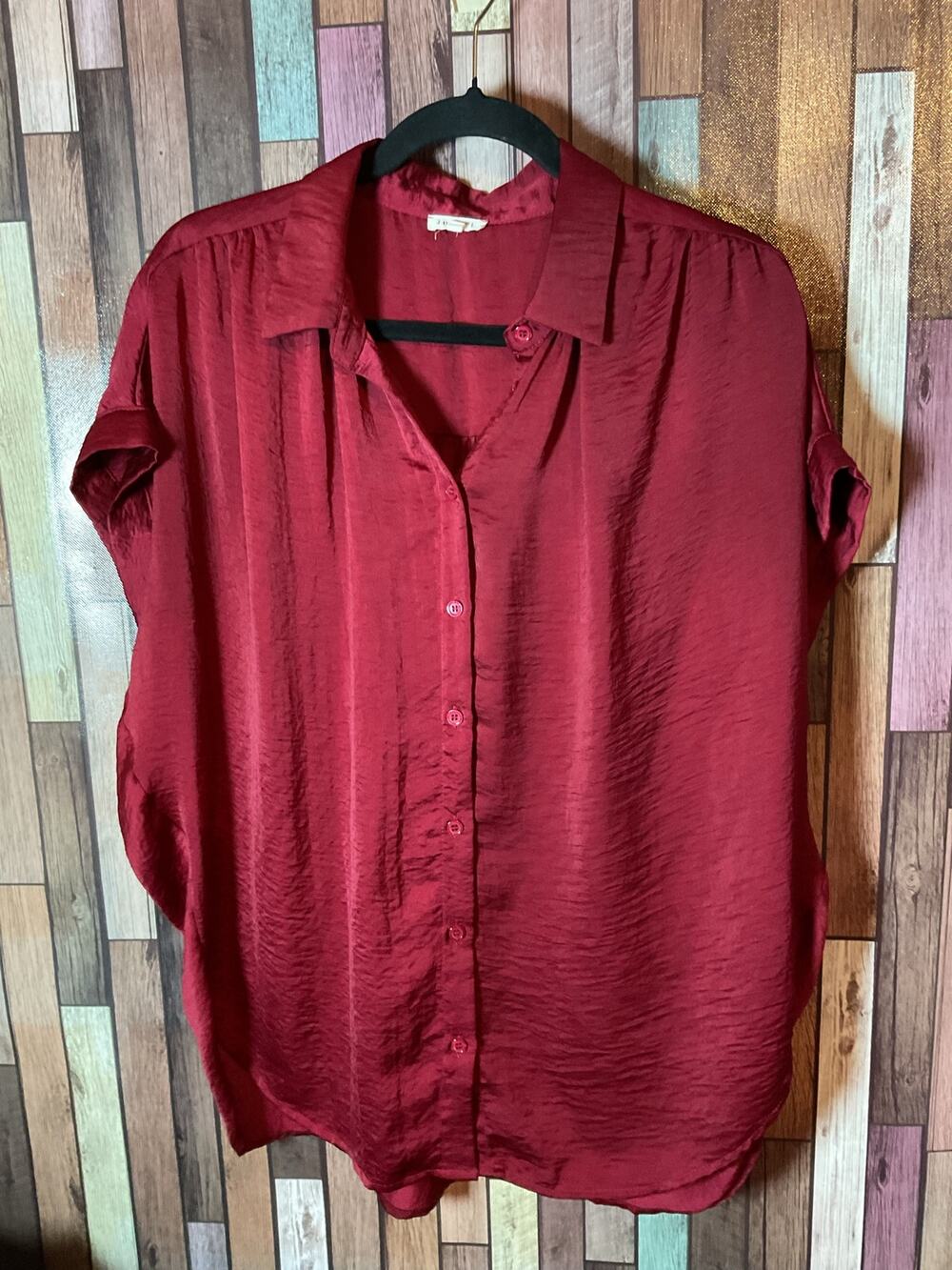 Women’s Jodifl Maroon Button Front Short Sleeve Top Size Medium EUC